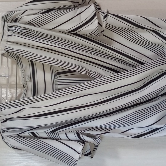 Blouse By Haute Monde - Picture 6 of 10